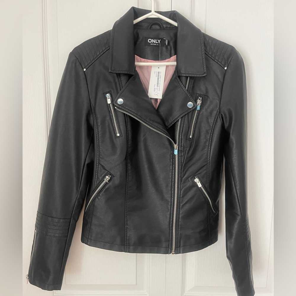 NWT-ONLY Black Faux Leather Moto/Biker Jacket euro Sz 40 = size 8 or L